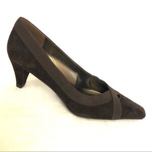 Stuart Weitzman Brown Suede Shoes 5 1/2 M